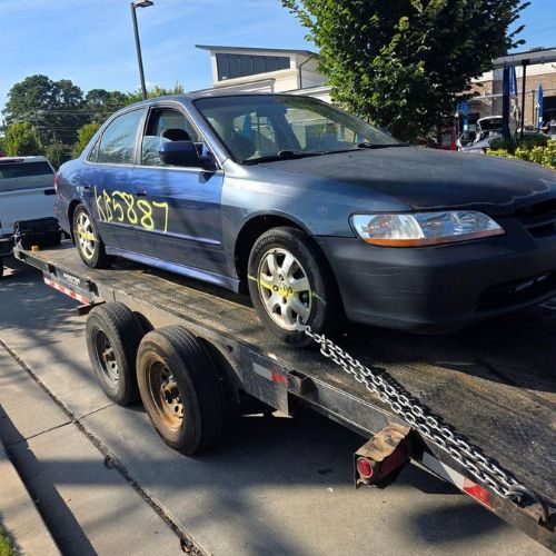 Junkyard Alternative: We Buy Junk Cars With Free Removal Today